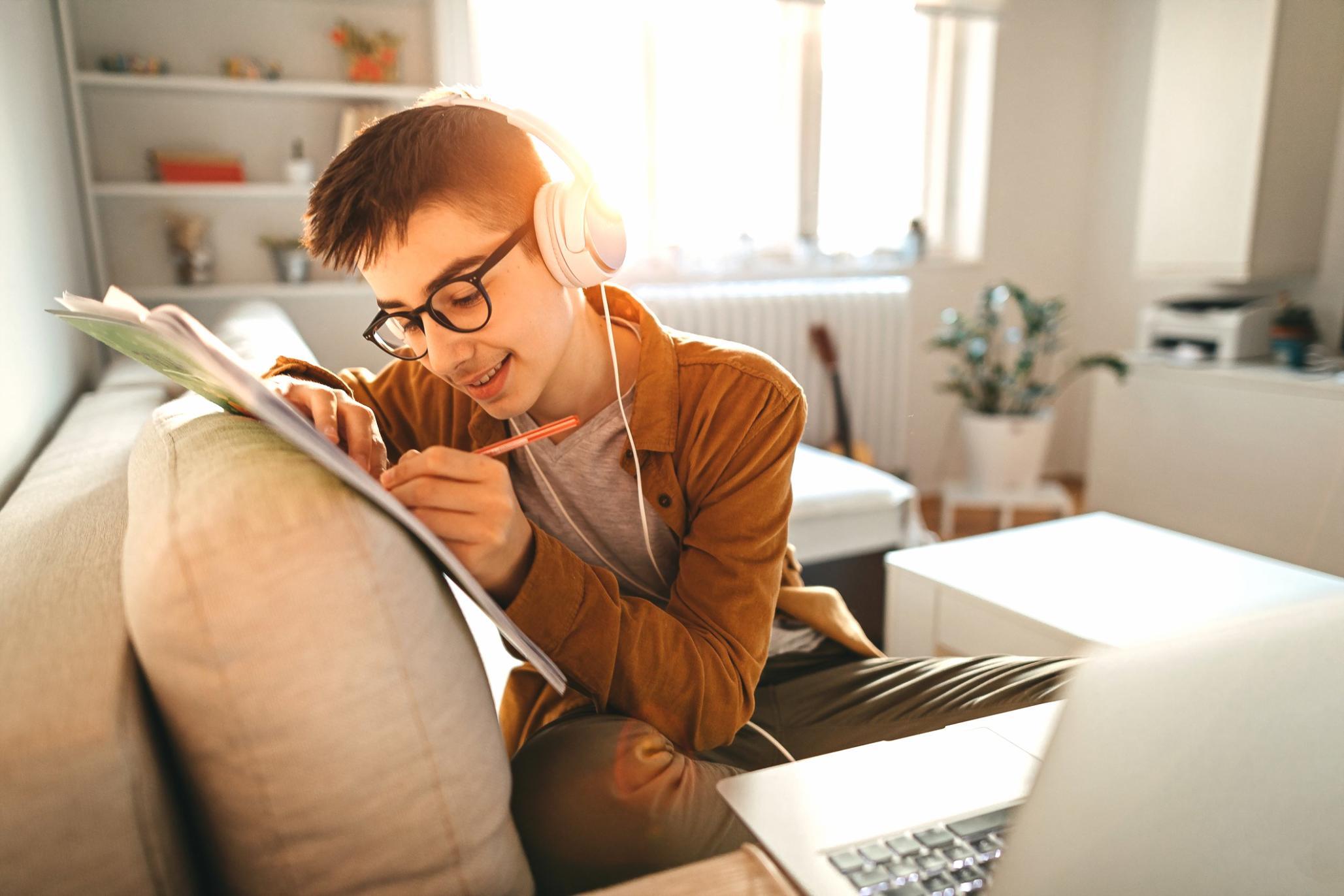 Person in einem Moment der Selbstreflexion und inneren Stärke